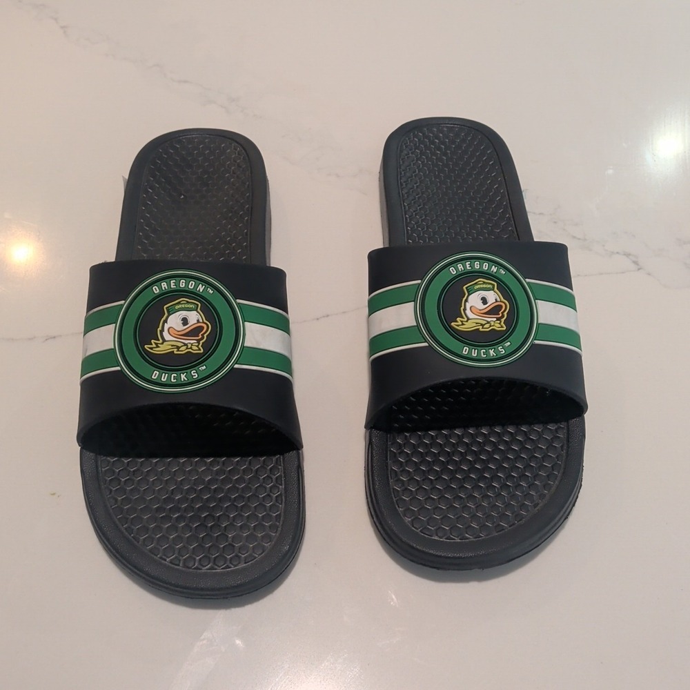 NCAA Oregon Ducks Slide Sandals Slip-On Black Striped Raised Logo SZ L (11-12)